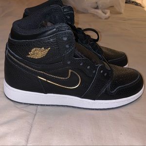 Air Jordan 1 Retro sneakers